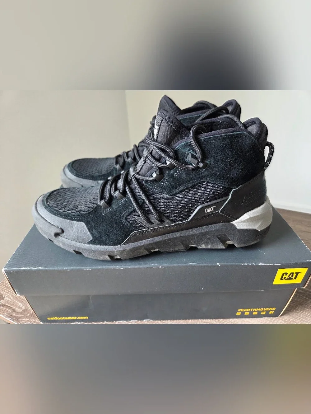 Caterpillar Crail Mid Black Men's Boot with Box Label - Size 9M